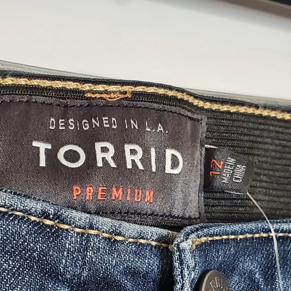 NWT Torrid Sky High Skinny Crop Jeans Super high rise size‎ 12